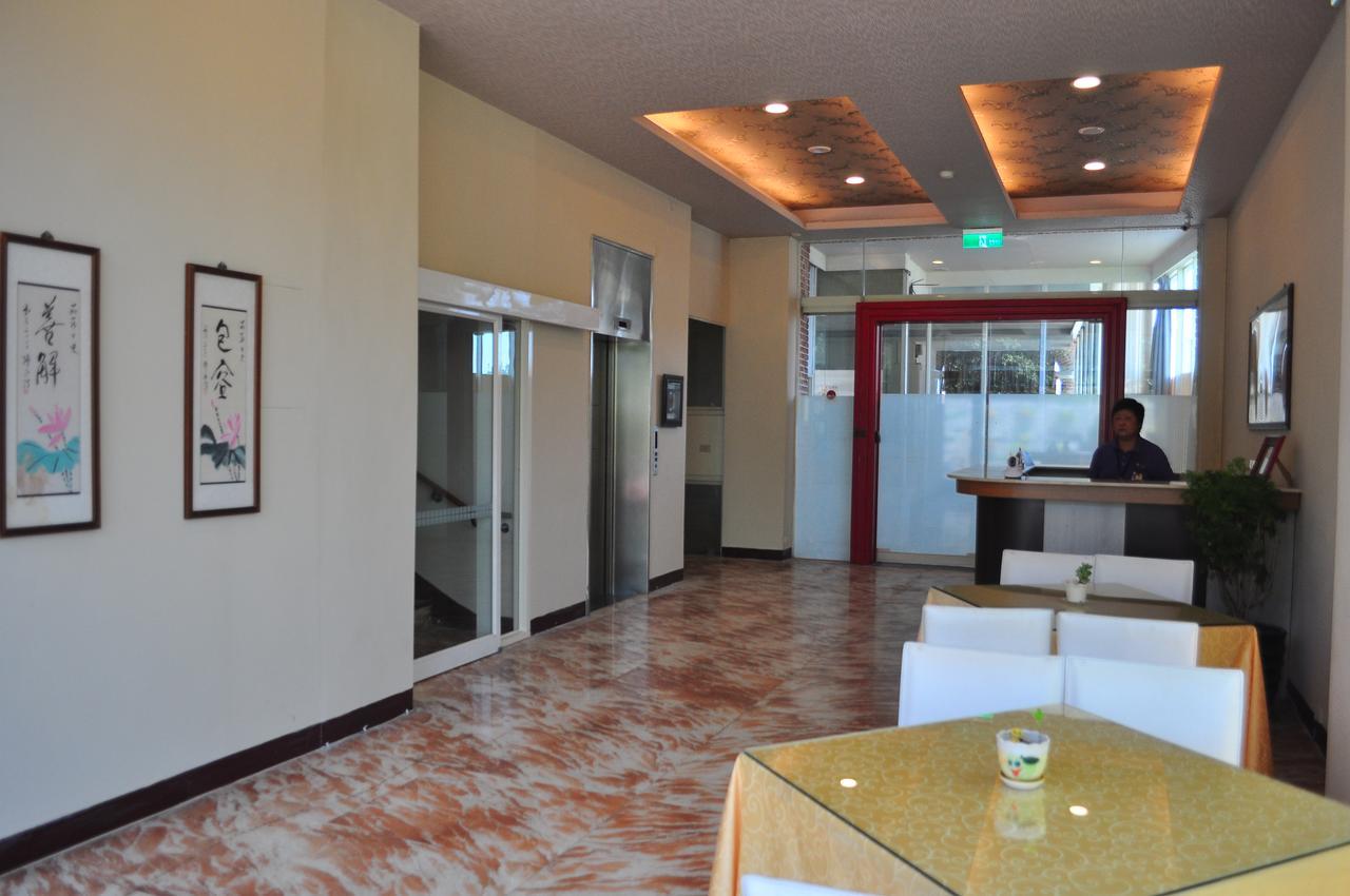 Fly House Backpacker Guesthouse Hualien City Luaran gambar
