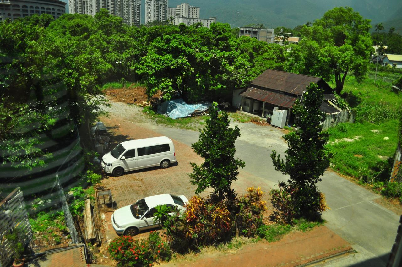 Fly House Backpacker Guesthouse Hualien City Luaran gambar