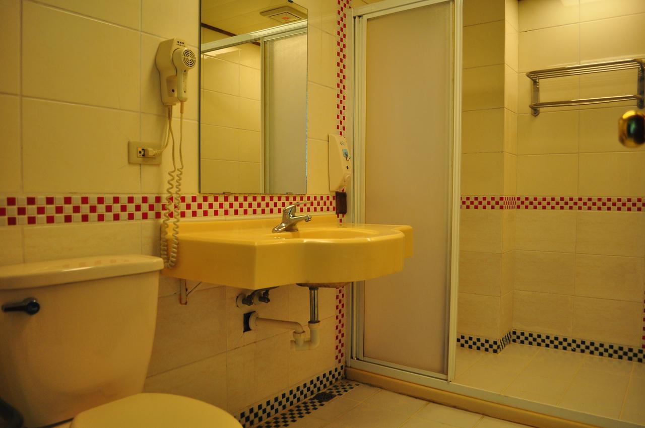 Fly House Backpacker Guesthouse Hualien City Luaran gambar