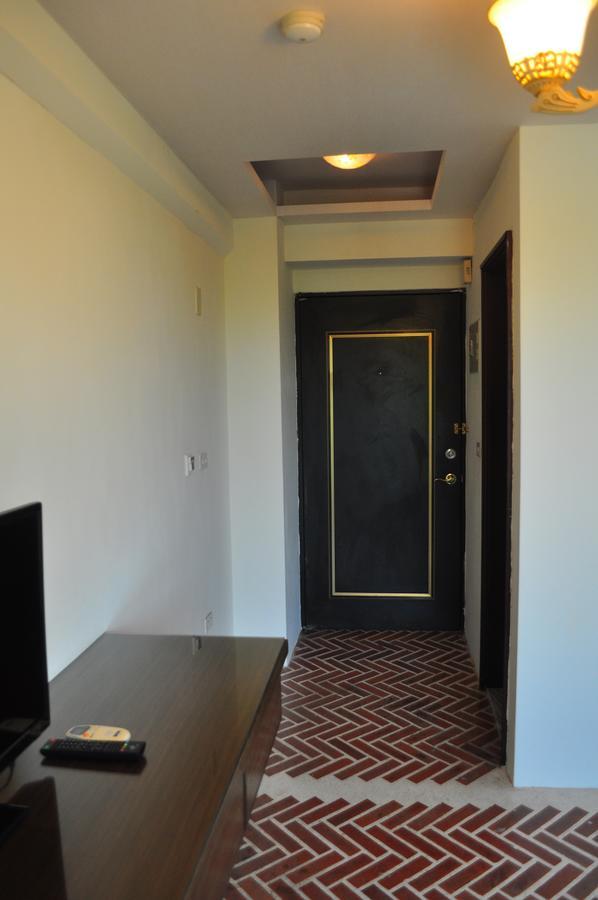 Fly House Backpacker Guesthouse Hualien City Luaran gambar